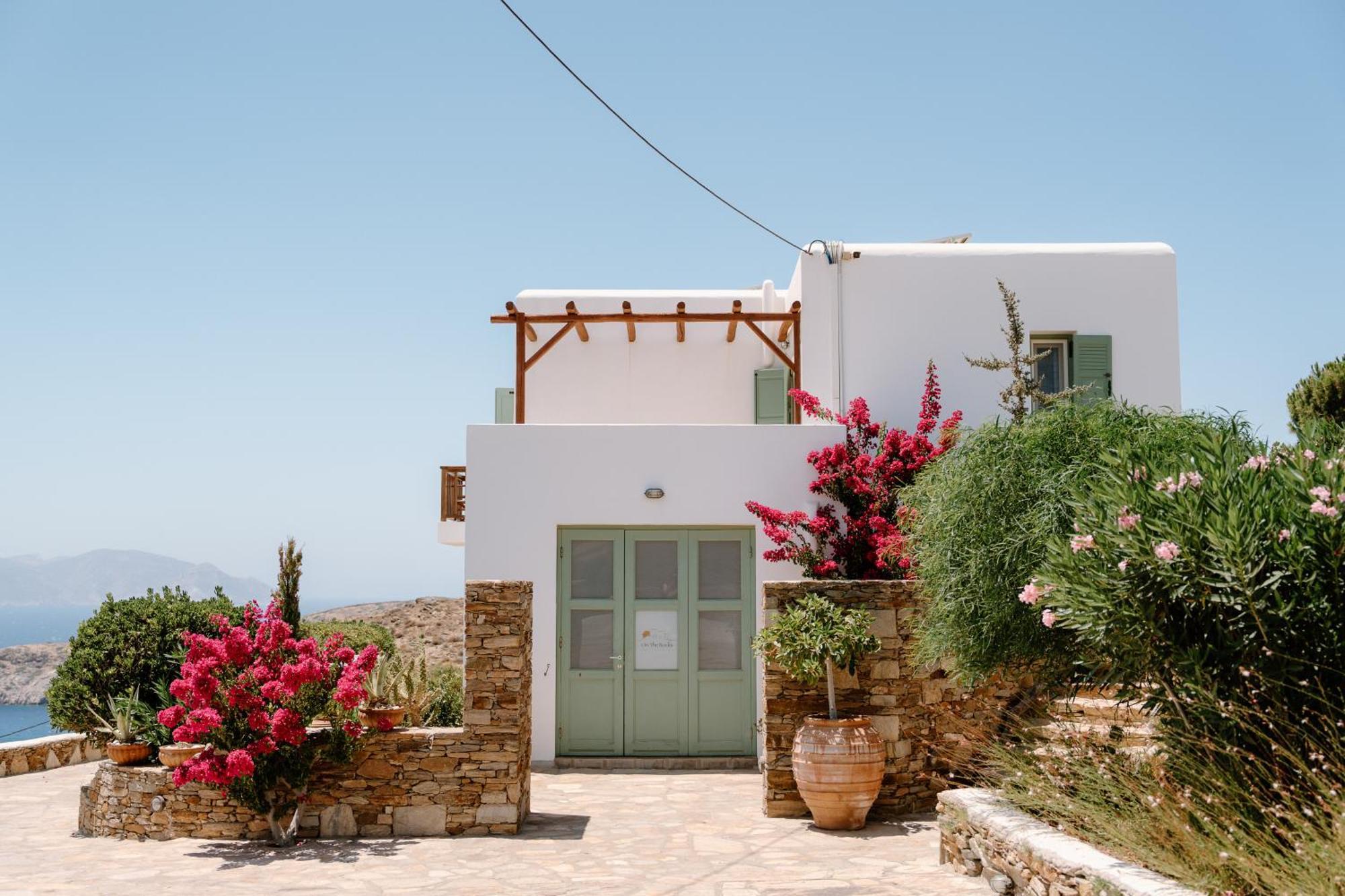 On The Rocks Villas Ios 外观 照片